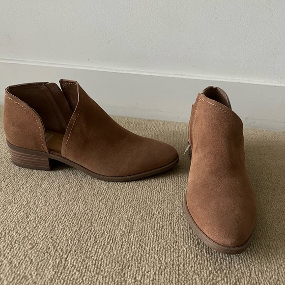 Dolce Vita brown/tan suede booties - Picture 2 of 5